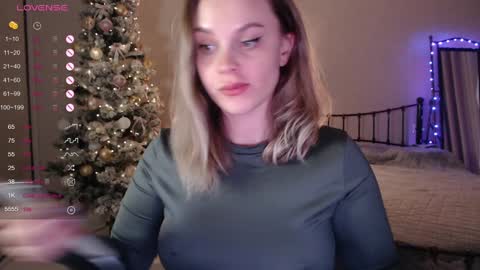 Lana online show from December 18, 6:03 pm