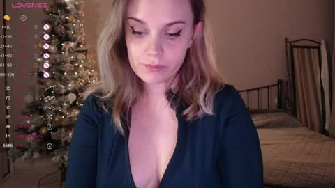 Lana online show from December 20, 4:04 pm