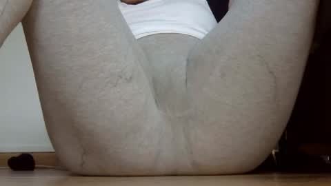 wet_pants2022 online show from December 19, 10:51 am