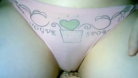 Snapshot of whiteapsara chatting on February 7, 8:31 pm Love online show from February 7, 8:31 pm