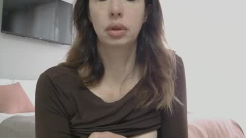 White Queen online show from May 27, 3:03 am