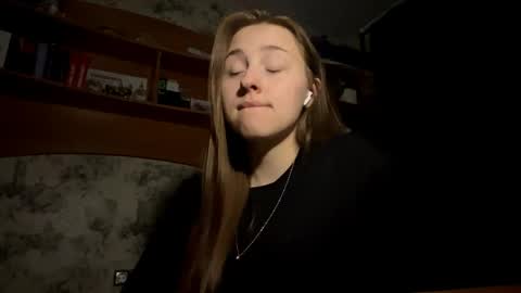 Vicky online show from March 29, 8:41 pm