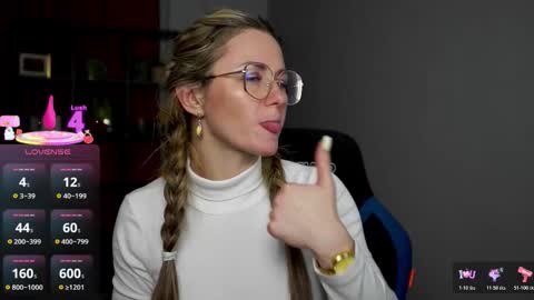 whitneypunnch online show from February 10, 2:53 pm