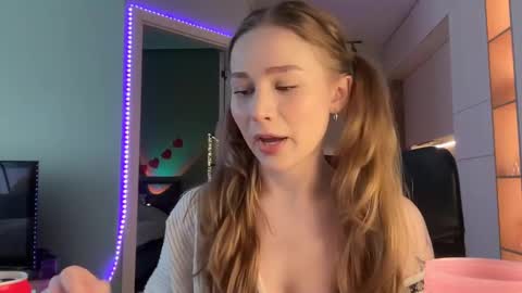 Alisa online show from December 11, 6:36 am