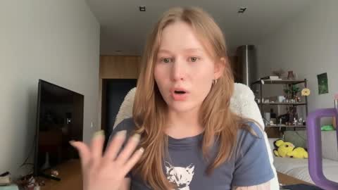 Alisa online show from April 5, 8:02 am