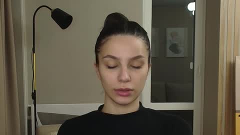 whoislulu online show from March 3, 7:14 pm