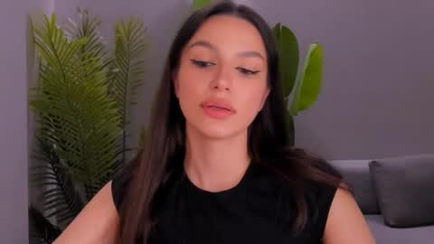 whoislulu online show from February 15, 3:28 pm