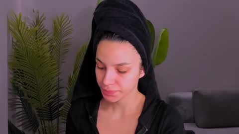 whoislulu online show from January 19, 10:17 pm