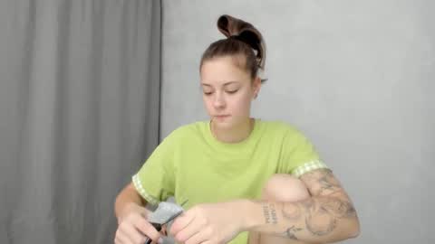 Veronica online show from February 8, 7:28 pm