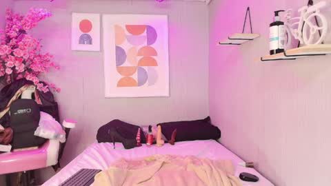 sussy online show from May 5, 12:52 pm