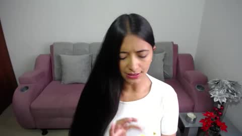 Snapshot of wifhot chatting on January 3, 6:57 pm Ilauren online show from January 3, 6:57 pm
