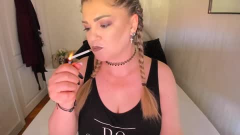 Miss Deea online show from May 11, 11:12 am