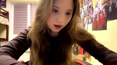 Olivia online show from February 14, 6:10 pm