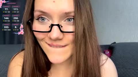 Adele online show from April 6, 5:25 pm