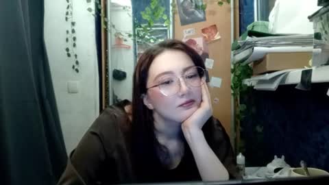 Phoebe online show from March 21, 8:47 pm