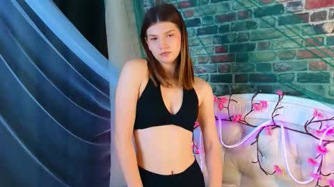 Vicki3 online show from March 20, 7:24 am