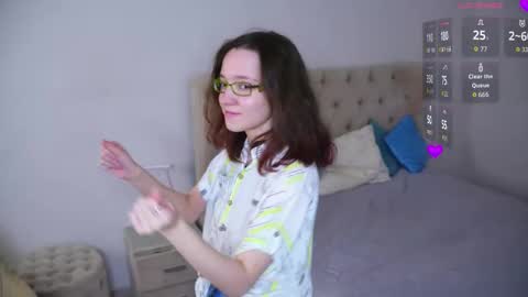 for u Alise online show from October 17, 4:48 am