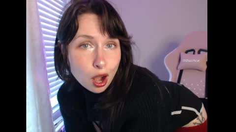 Snapshot of wingardiumleveveosa chatting on September 30, 11:53 pm Eevie online show from September 30, 11:53 pm