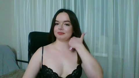 Emma  online show from August 9, 8:45 pm