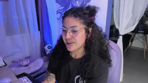     Luna Violeta  A r t i s t  online show from November 6, 1:55 am