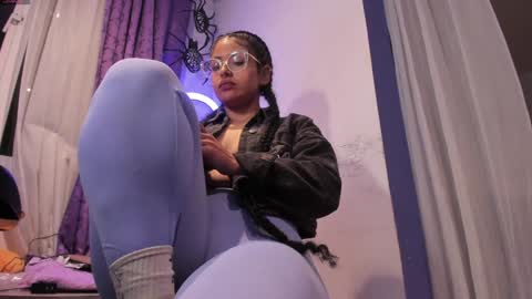     Luna Violeta  A r t i s t  online show from December 21, 1:15 am
