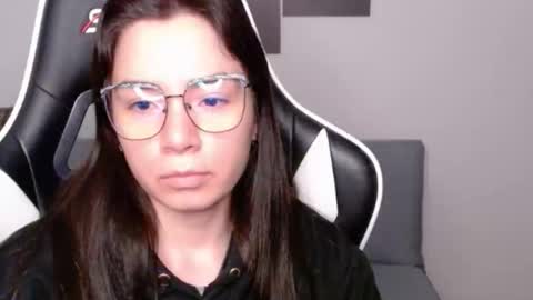 Alex online show from May 4, 1:42 am