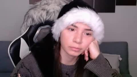 Alex online show from December 17, 1:18 am
