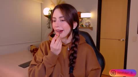   online show from January 12, 3:34 am