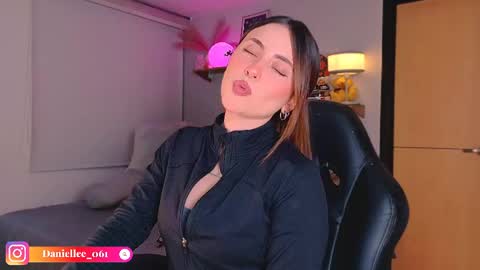   online show from May 27, 2:52 am