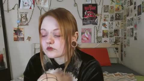 wonderconnie online show from May 30, 3:15 am