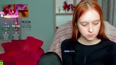 wow_emma_ online show from February 2, 1:32 pm