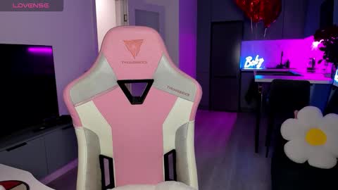 Emi online show from February 21, 4:13 am