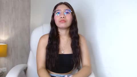 aurora  online show from January 9, 3:33 am