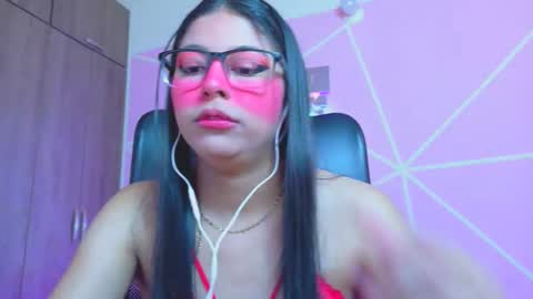 XALLYSONX online show from May 9, 1:46 pm