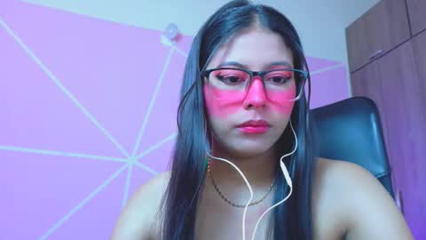 XALLYSONX online show from May 20, 11:40 am