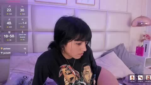 xara_u online show from May 23, 6:39 pm