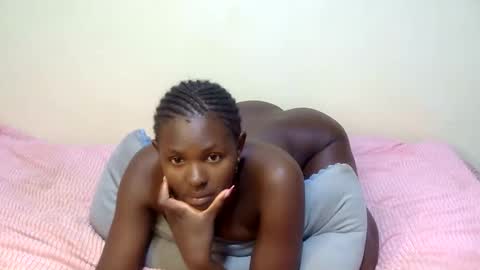 xeenah online show from March 13, 10:33 pm