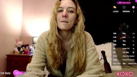 Snapshot of xelliee_rosex chatting on December 16, 7:21 pm EllieeRose online show from December 16, 7:21 pm