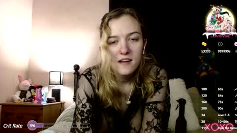 Snapshot of xelliee_rosex chatting on December 28, 9:51 pm EllieeRose online show from December 28, 9:51 pm