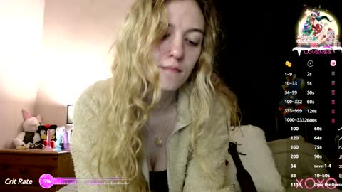 Snapshot of xelliee_rosex chatting on December 30, 5:23 pm EllieeRose online show from December 30, 5:23 pm