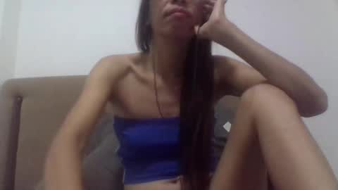xhotskinny69x online show from May 11, 9:34 pm