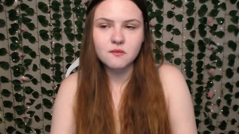 Lina online show from December 9, 4:12 am