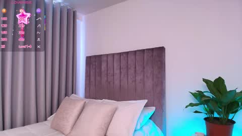 XIMENA LOPEZ online show from May 15, 6:10 pm