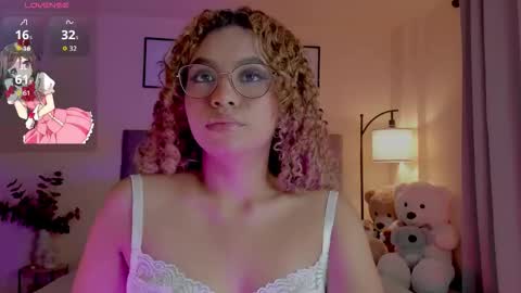 camila online show from March 9, 9:29 pm