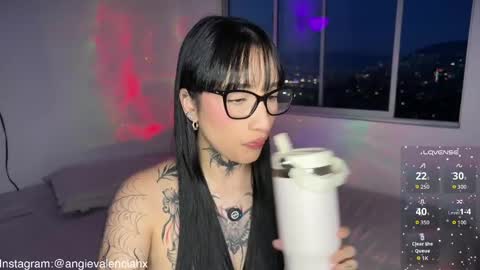 xisisxx online show from May 16, 11:26 pm