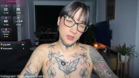 xisisxx online show from May 13, 12:17 am