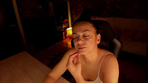 Lara online show from May 18, 8:48 pm