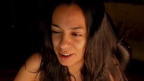 Lara online show from May 25, 9:47 pm