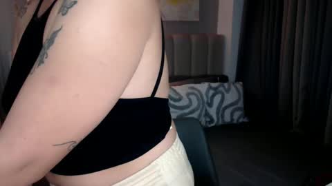 Snapshot of xmarrymebaby chatting on January 13, 5:12 am Jasmine online show from January 13, 5:12 am