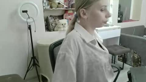 xMilagrosxs online show from April 4, 12:04 pm